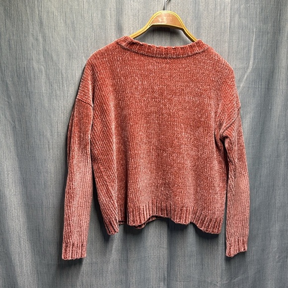 Aerie Velvet feeling Coral Crew Neck Sweater size small - Picture 6 of 6